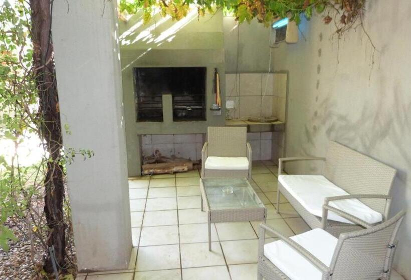 בקתה, Hannah S Haven