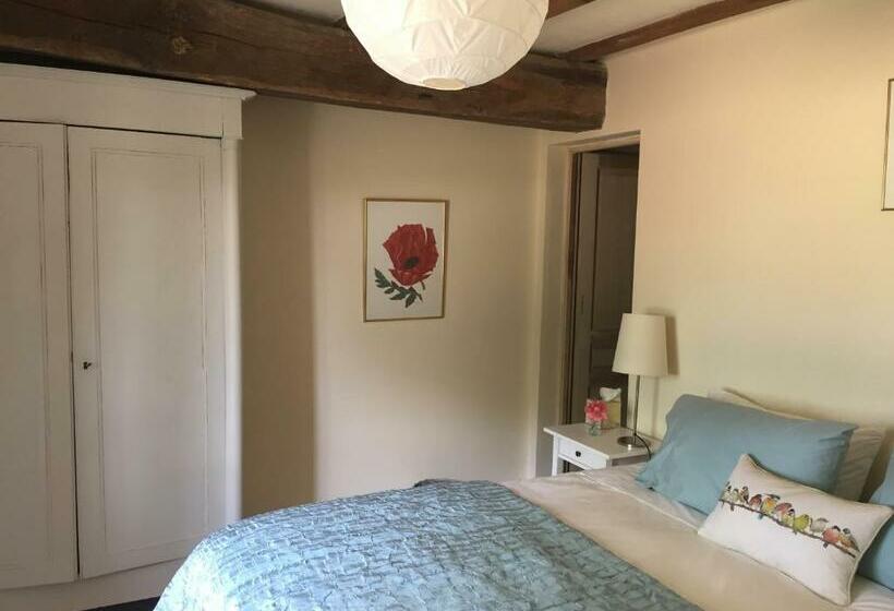 Дом 2 Спальни, Maison Du Guit