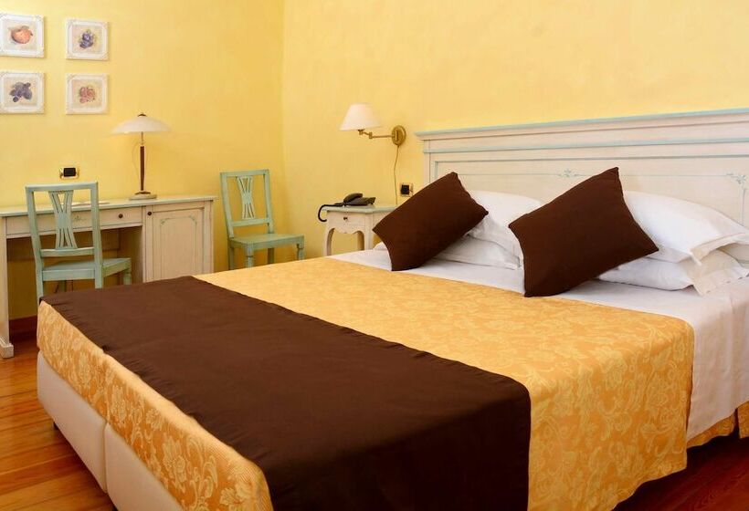 غرفة قياسية, Albergo Dimora Storica Antica Hostelleria