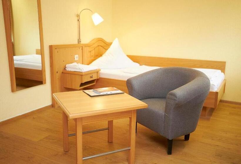 スタンダードシングルルーム, Gasthof Hotel Zur Post Samerberg