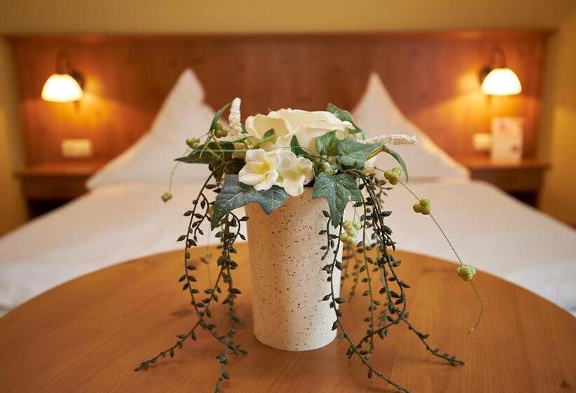 Номер Стандарт, Gasthof Hotel Zur Post Samerberg