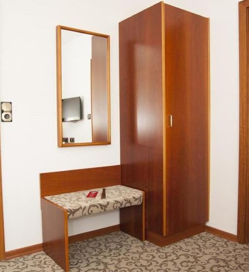 标准单人间, Bienefeld