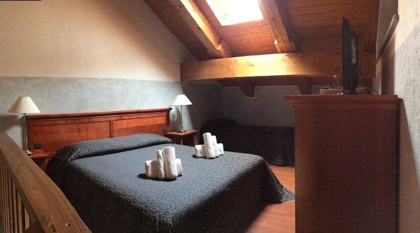 标准三人间, Clari