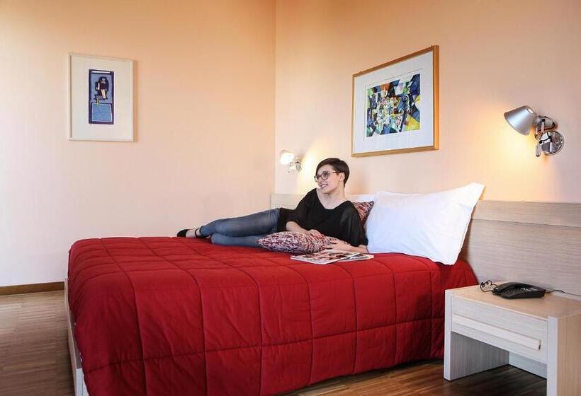 اتاق استاندارد, Grand Hotel Garden