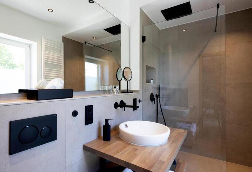 高级大房间, Hofgut Wißberg  Das Weinberg