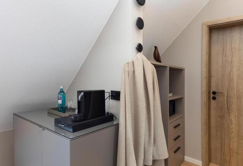 标准单人间, Hofgut Wißberg  Das Weinberg