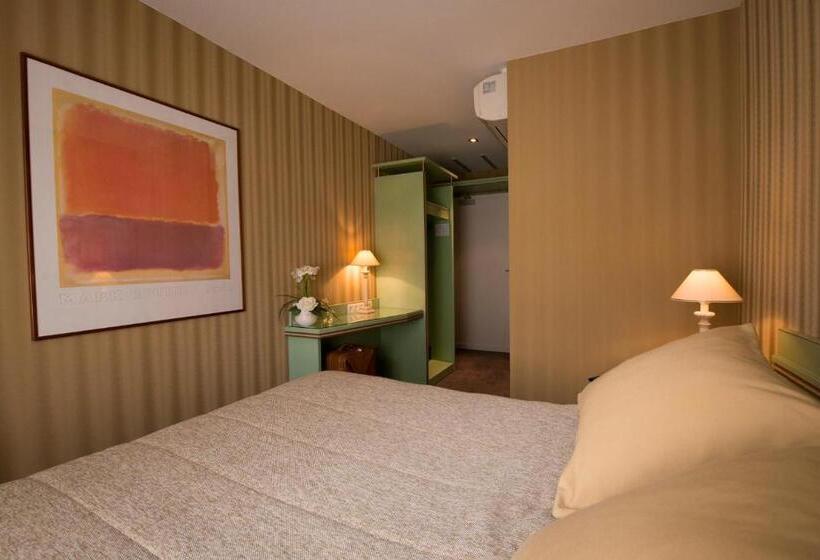 Номер Стандарт, Europe