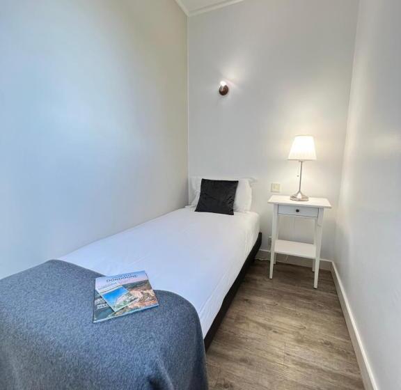 Номер Стандарт Трехместный, Hôtel Les Vieilles Tours Rocamadour