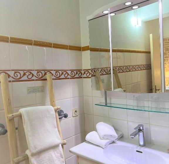 标准三人间, Hôtel Les Vieilles Tours Rocamadour