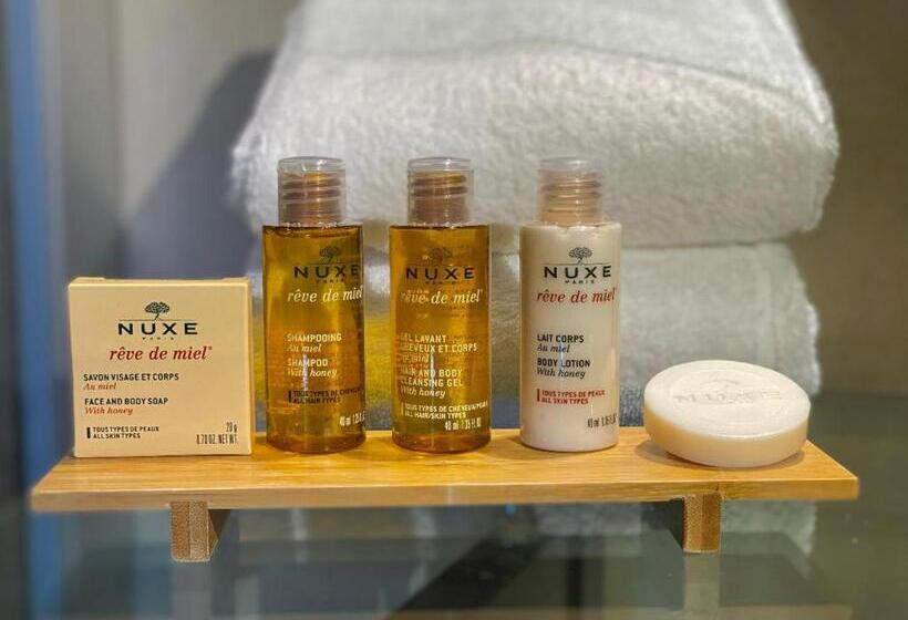 高级大房间, Hôtel Les Vieilles Tours Rocamadour