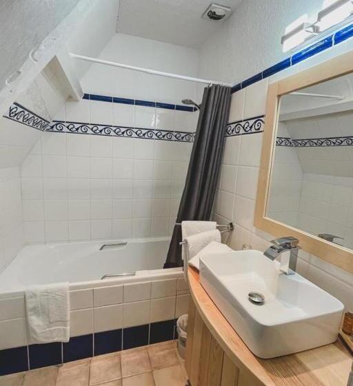 高级大房间, Hôtel Les Vieilles Tours Rocamadour