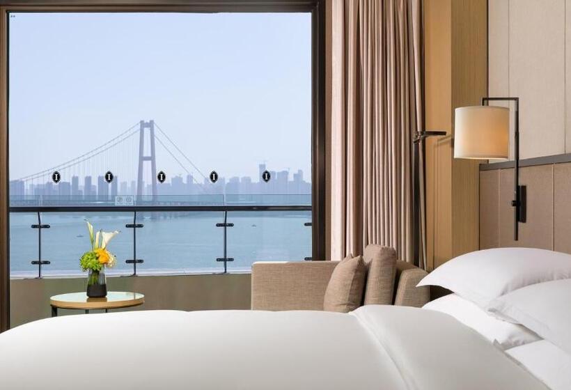 Номер Классика Кровать Кинг, Intercontinental Wuhan By Ihg