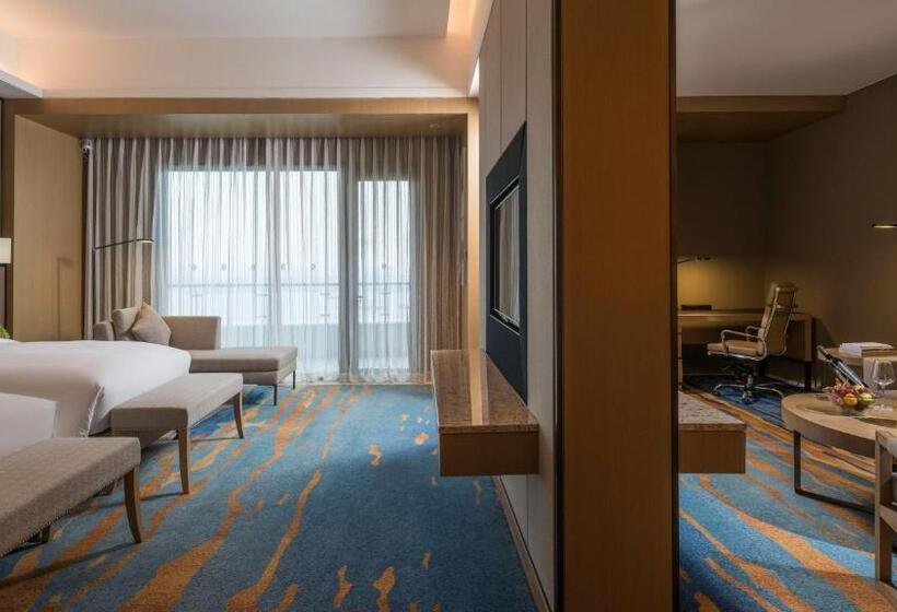 Номер Стандарт Вид на Реку, Intercontinental Wuhan By Ihg