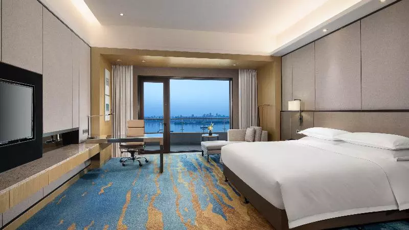 キングサイズベッドのクラシックルーム, Intercontinental Wuhan By Ihg