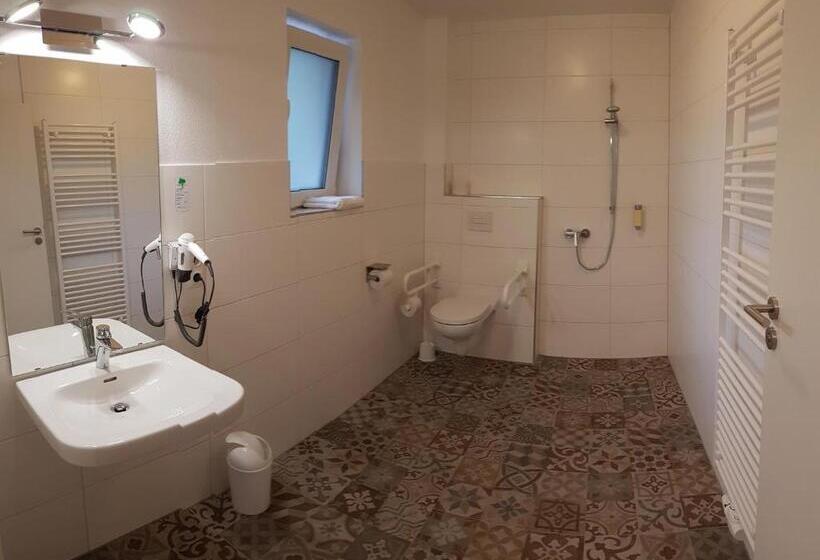 غرفة سوبيريور ثلاثية, Kräuterhotel & Restaurant Heidejäger