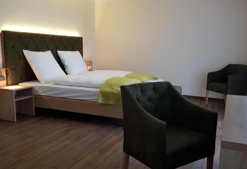 غرفة سوبيريور ثلاثية, Kräuterhotel & Restaurant Heidejäger