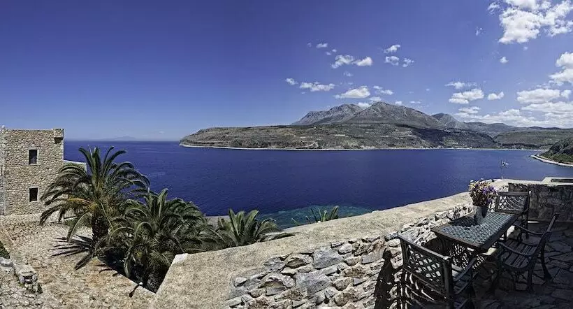Triple Room Sea View, Limeni Village