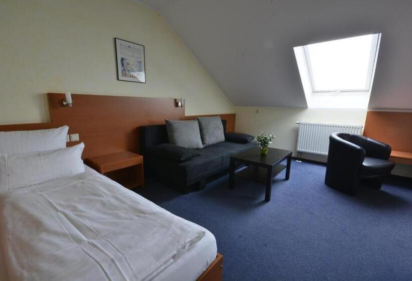 스탠다드 스튜디오, Nord