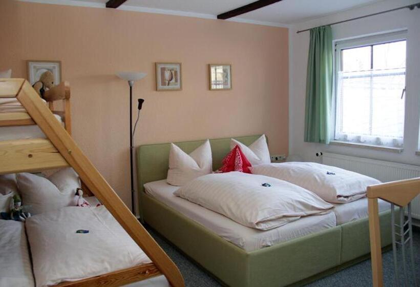 패밀리 룸 가든 전망, & Restaurant Zur Linde