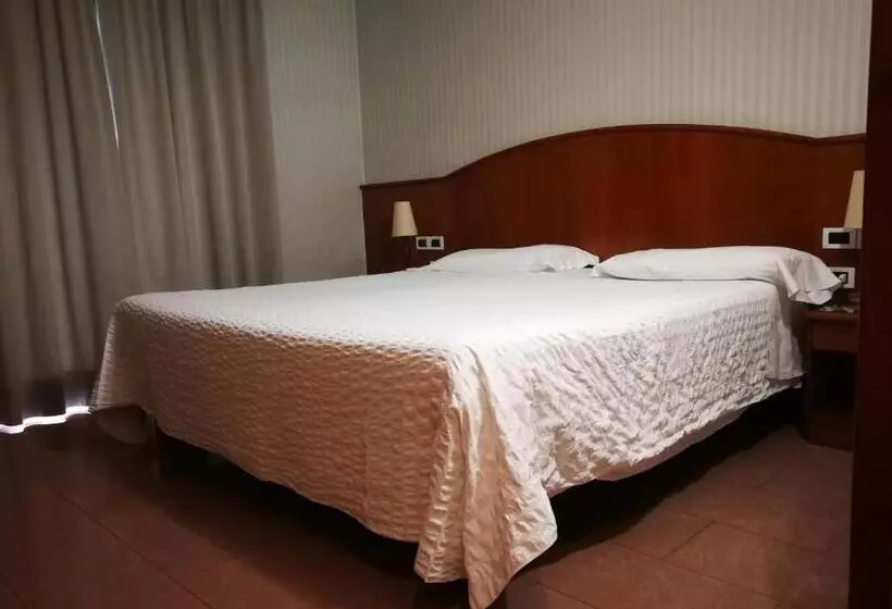 Deluxe-huone, Willy