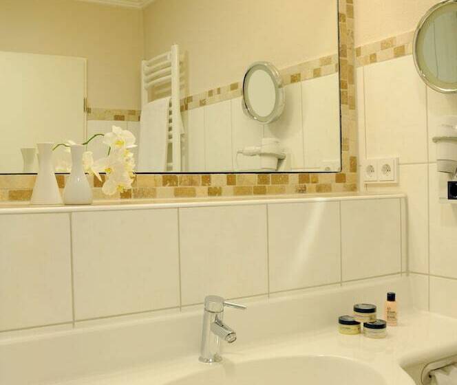 スタンダードシングルルーム, Zur Post