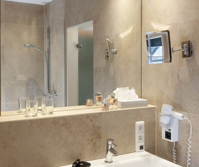 스탠다드 싱글 룸, Zur Post