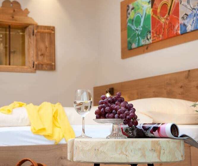 4인용 스탠다드 룸, Zur Post