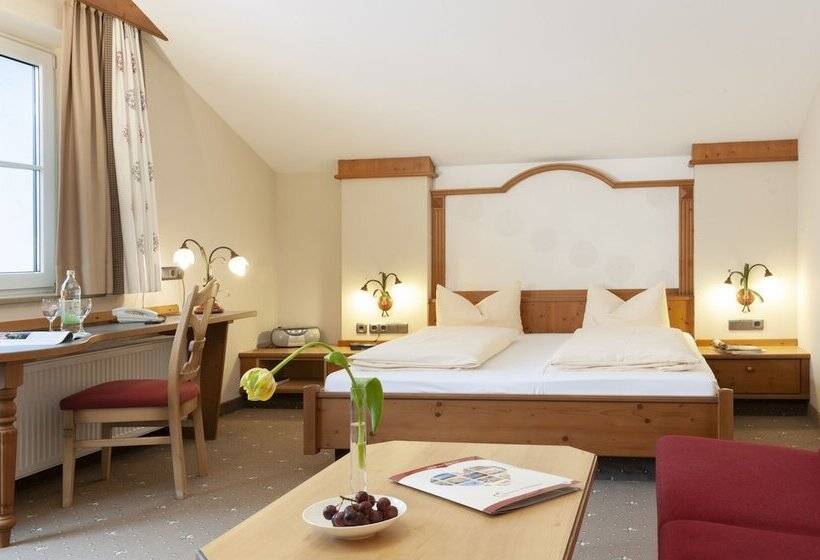 スタンダード4人部屋, Zur Post