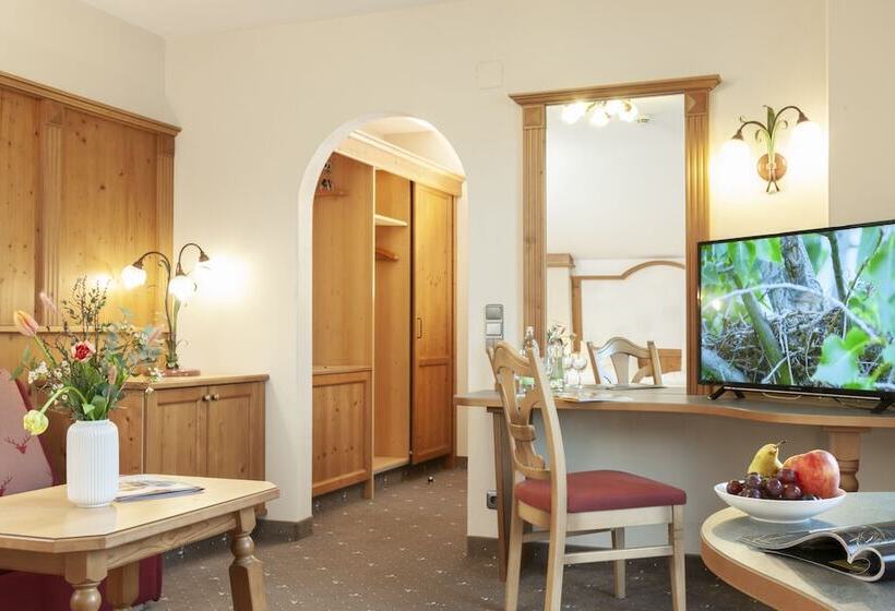 スタンダード4人部屋, Zur Post