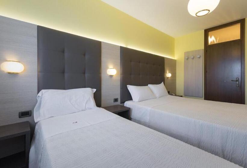 غرفة قياسية ثلاثية, Park Hotel Ristorante Ca  Bianca