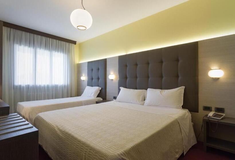 스탠다드 트리플 룸, Park Hotel Ristorante Ca  Bianca
