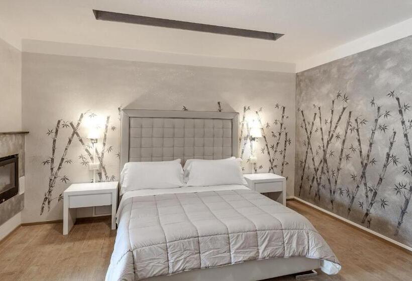 جناح مزود بجاكوزى, Relais I Piastroni