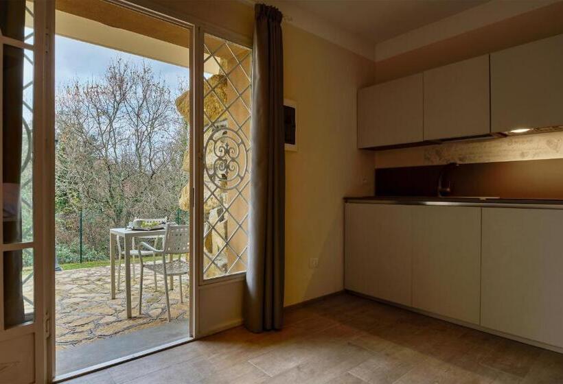 자쿠지 스위트, Relais I Piastroni