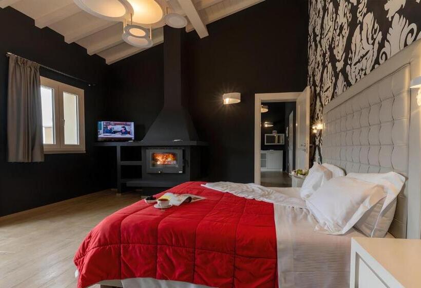 جناح إدارى, Relais I Piastroni