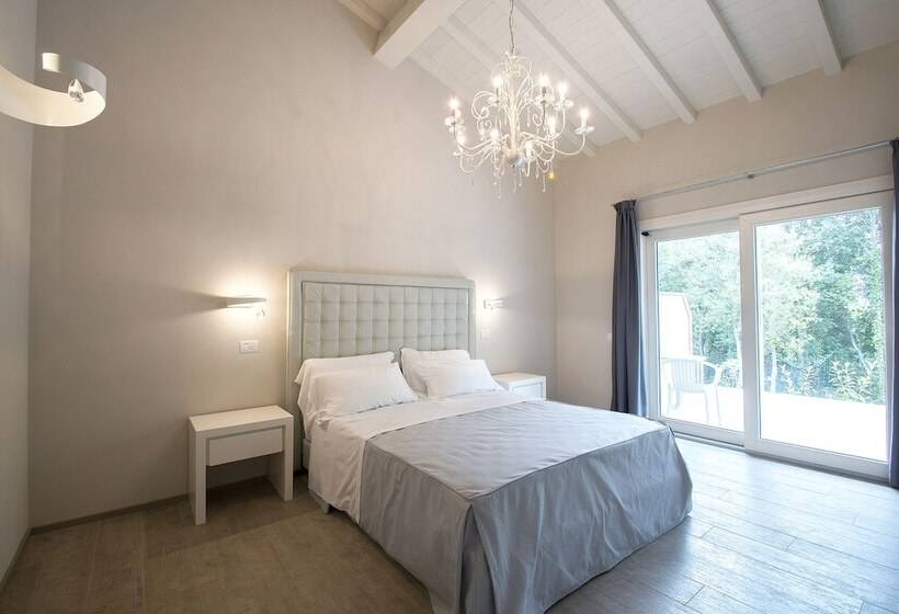 غرفة ديلوكس مطلة على حمام السباحة, Relais I Piastroni