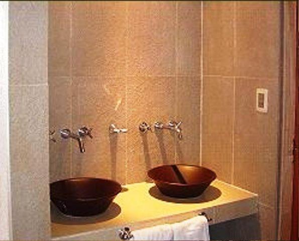 غرفة قياسية, Dora