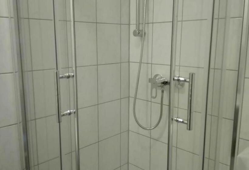 חדר אקונומי יחיד, Hanseatic Garni