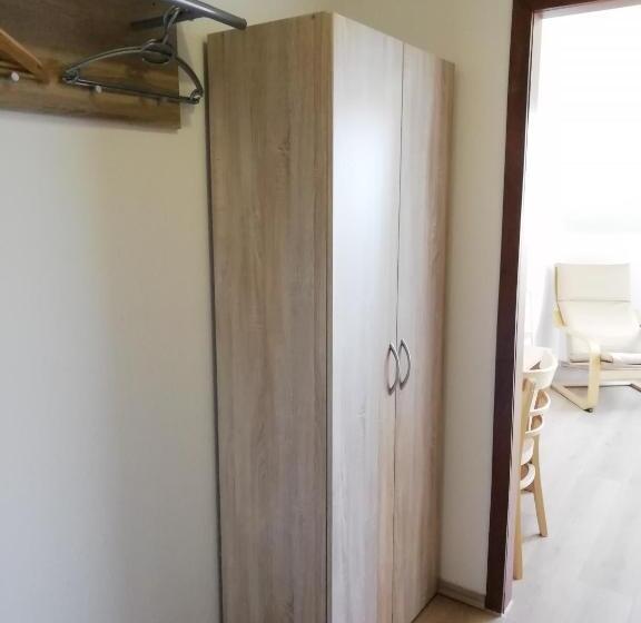 חדר אקונומי יחיד, Hanseatic Garni