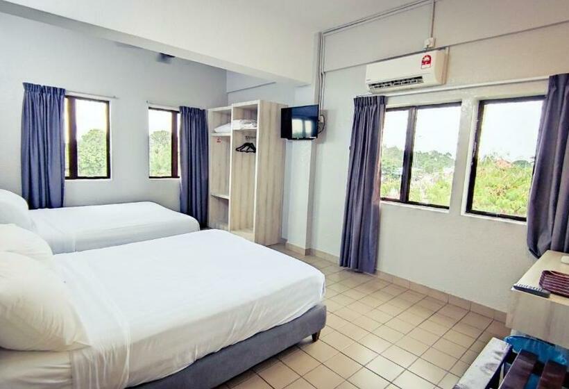 اتاق استاندارد چهار تخته, Lotus Inn