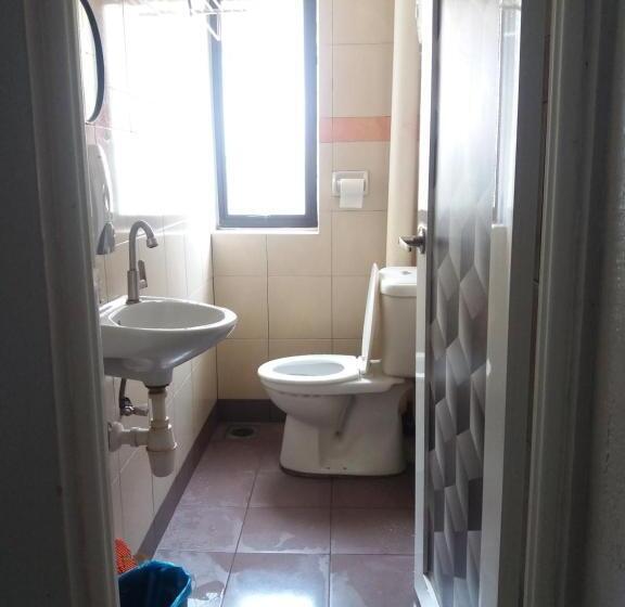 اتاق لوکس با تخت بزرگ, Lotus Inn