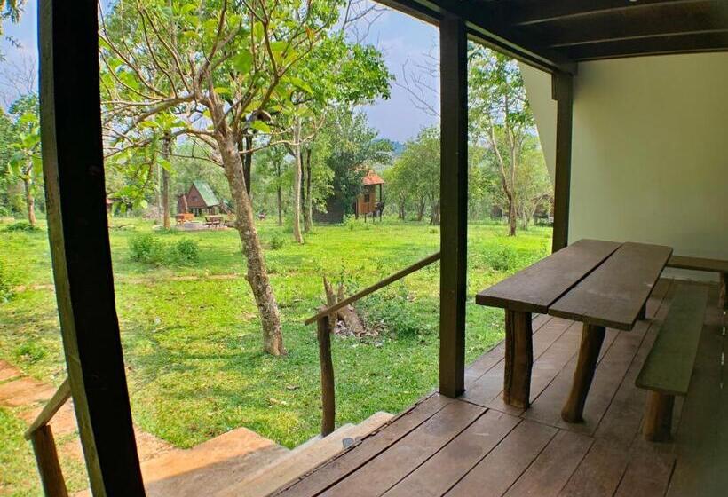 Семейное Бунгало, Nature Lodge