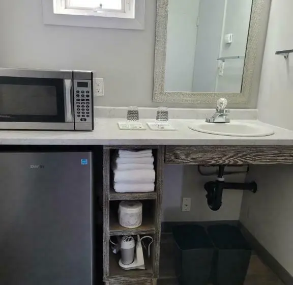 اتاق استاندارد, Parkside Inn