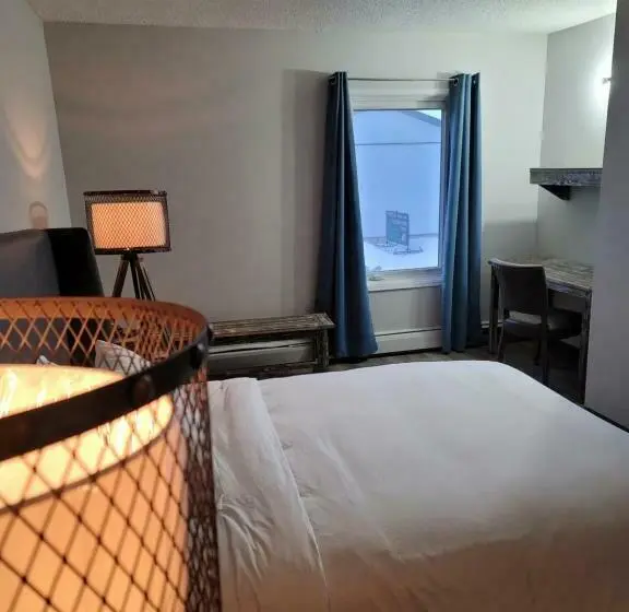 اتاق استاندارد, Parkside Inn