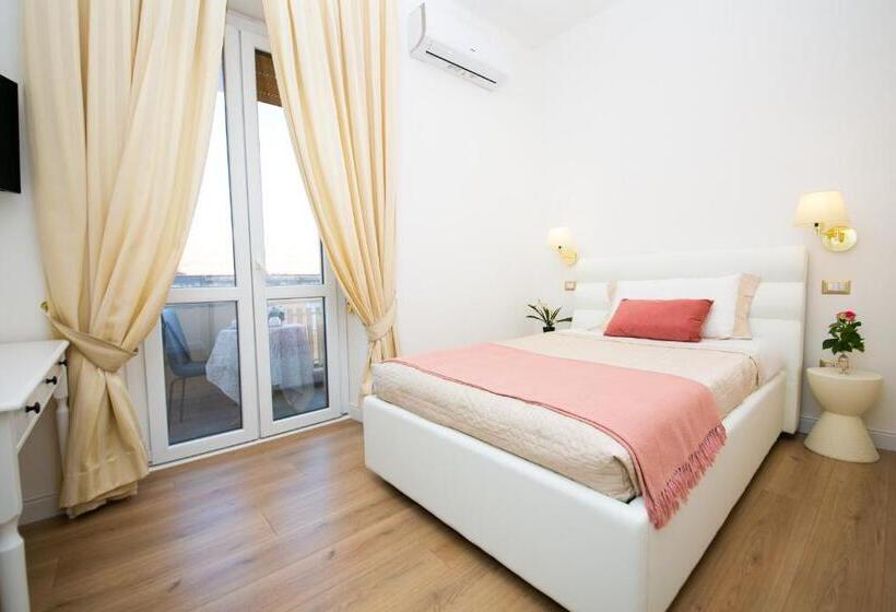 Номер Стандарт Индивидуальный с Балконом, Viale Italia Boutique Rooms