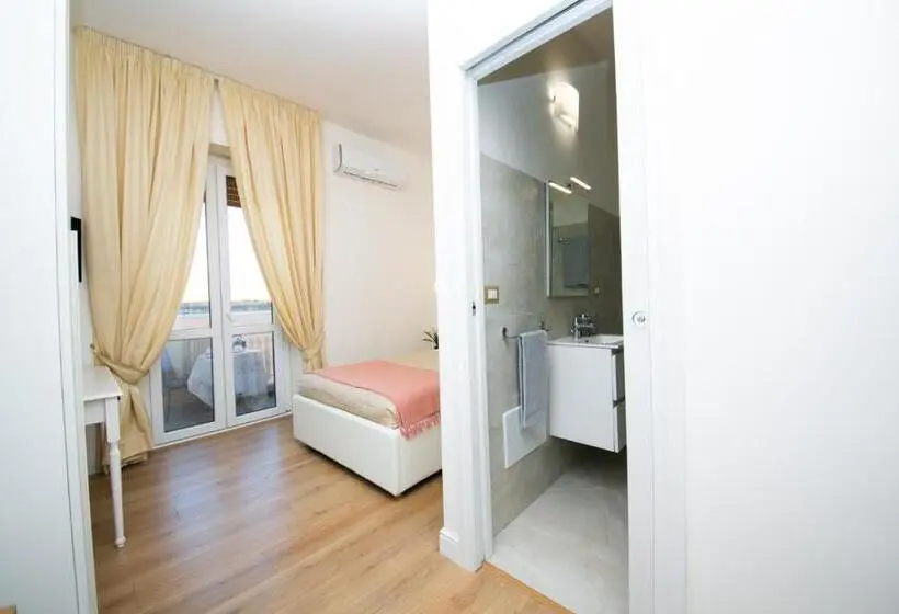 バルコニー付きシングルスタンダードルーム, Viale Italia Boutique Rooms
