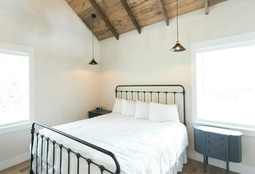 スイート, Farmhouse Suites By Amish Country Lodging