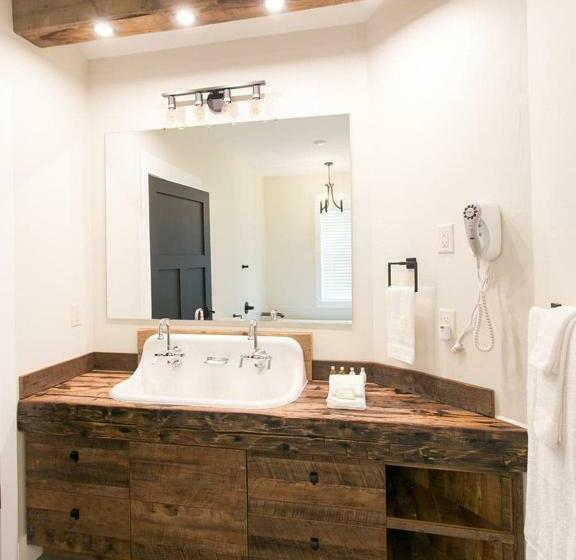 جناح, Farmhouse Suites By Amish Country Lodging