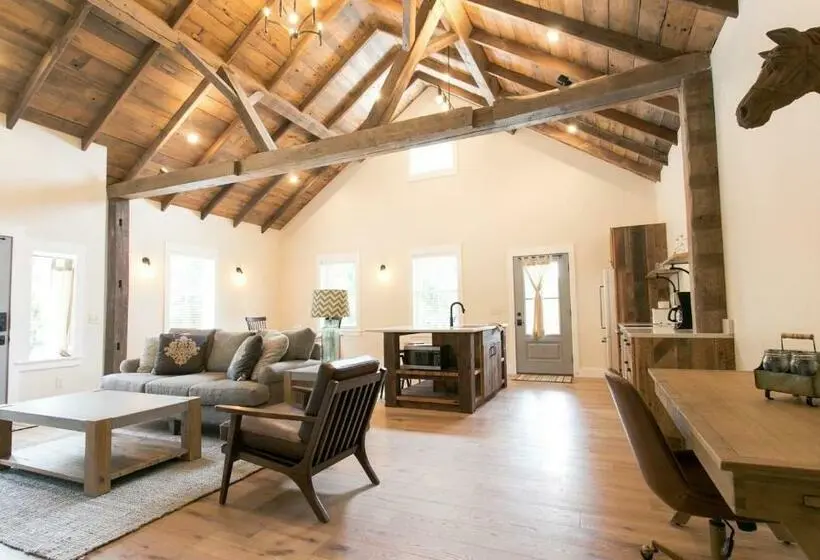 スイート, Farmhouse Suites By Amish Country Lodging