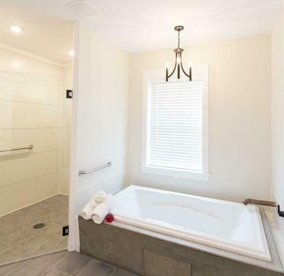 جناح, Farmhouse Suites By Amish Country Lodging