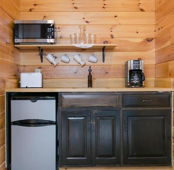 جناح, Farmhouse Suites By Amish Country Lodging